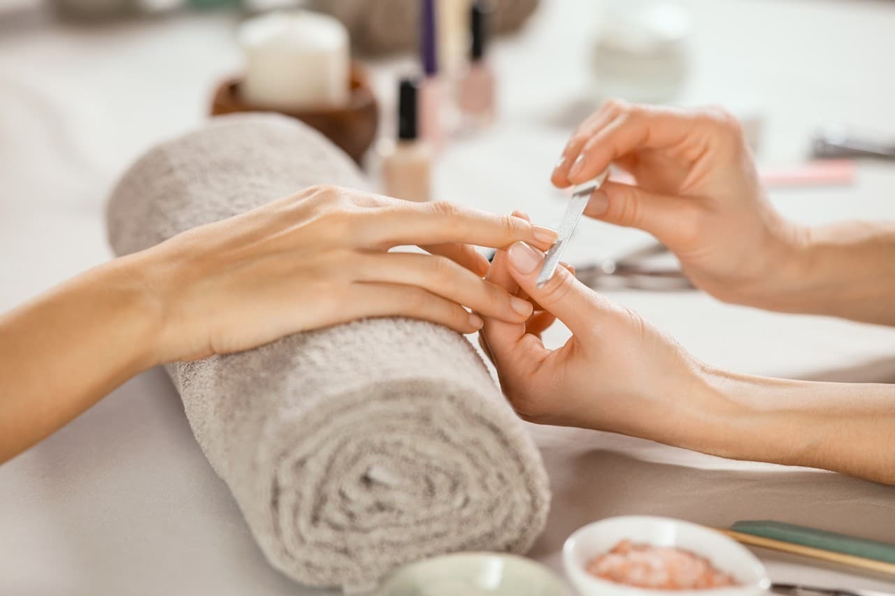 Manicura y pedicura clásicas